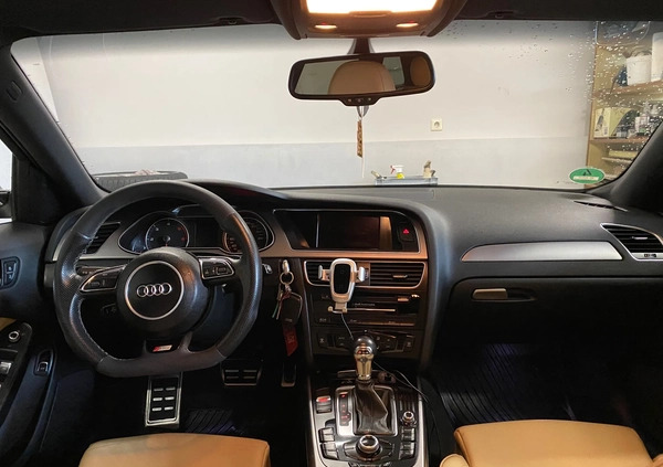 Audi A4 cena 47900 przebieg: 328000, rok produkcji 2012 z Góra małe 92